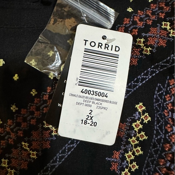 Torrid Washable Crinkle Gauze Relaxed Embroidered Blouse Size 2 (a3 - Picture 8 of 11